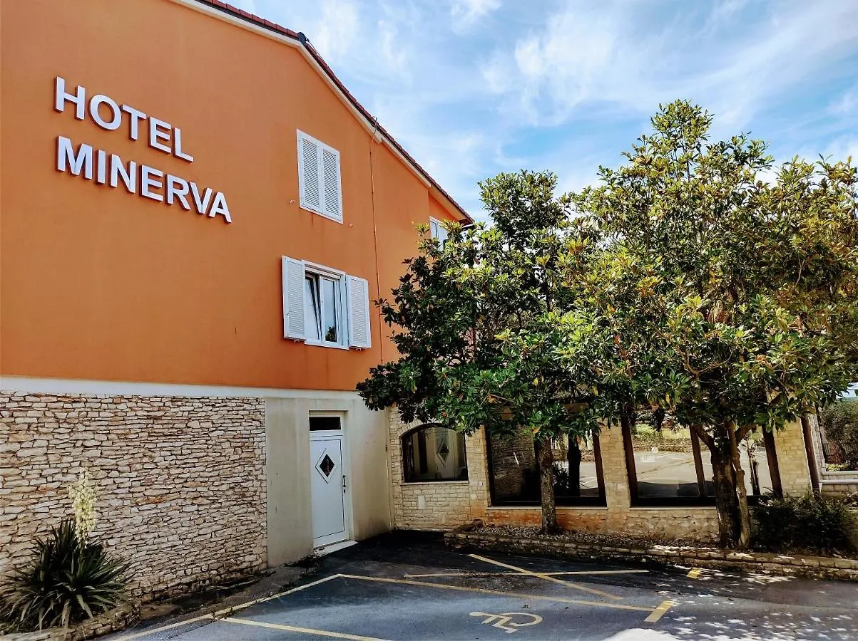 Hotel Minerva ميدولين